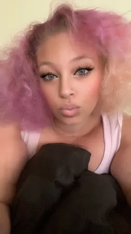 Baby_BlueXO — Streamate Photos