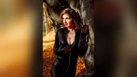 RheaAndersonn — Making Autumn surrender