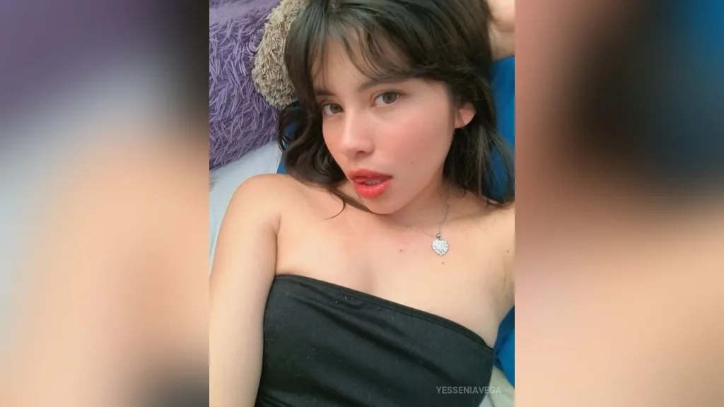 YesseniaVega — late at home