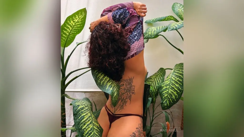 KasiaHill — green and purple