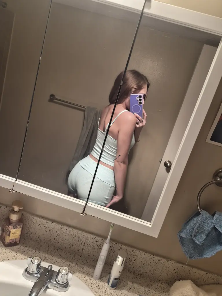 FallenWillow — Streamate Photos