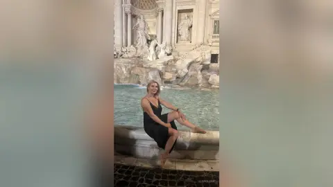 Carolina — I wanna hold your hand in Rome
