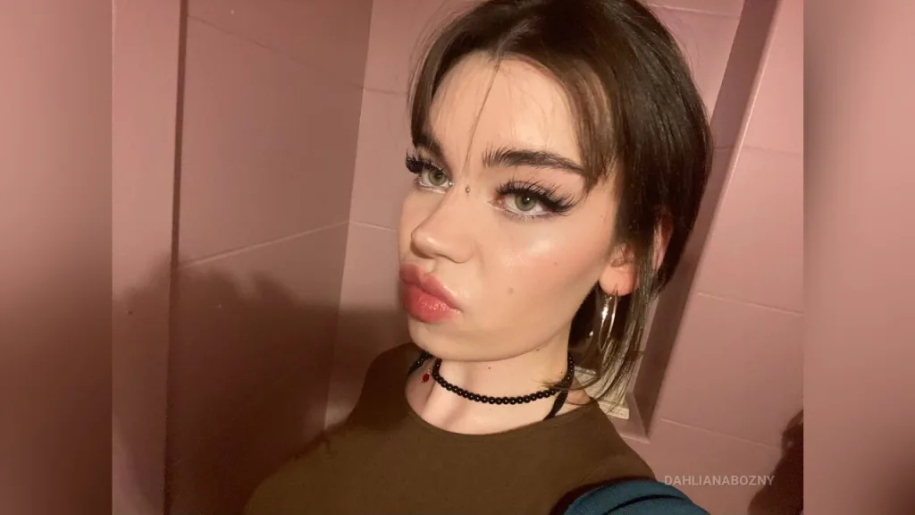 DahliaNabozny — live cam