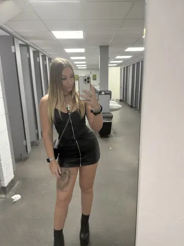 DAREDolls_Sapphire_X — Streamate Photos