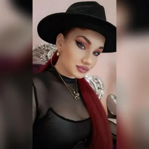 KasandraHayes — Streamate Photos