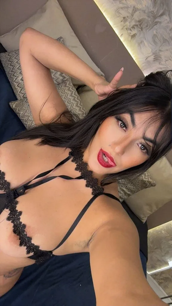 Saray_Collinss — Streamate Photos