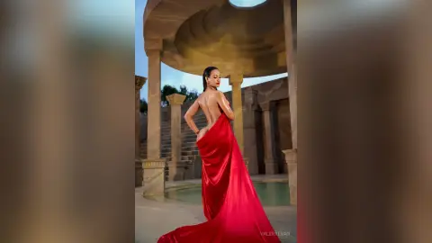 ValeryEvan — The art of being a woman 🌹