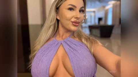Nicole — Sweet, playful and impossible to forget 
