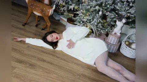 MollyMoretti — Merry Christmas 🎄