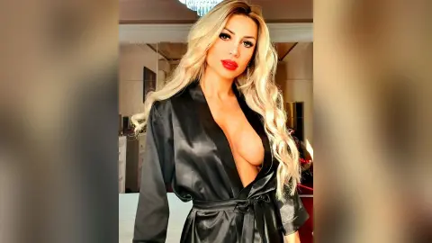 LeticiaLoren — lady in black