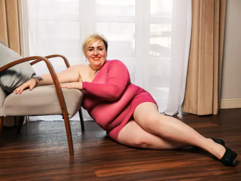 MonikaLawn — LiveJasmin cam model