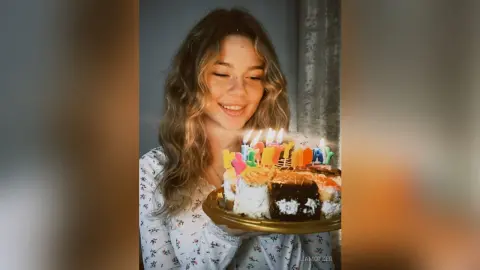 LiaMotzer — Happy birthday!