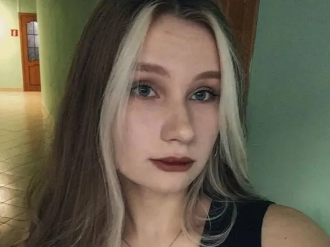 DorthyZurkus cam model