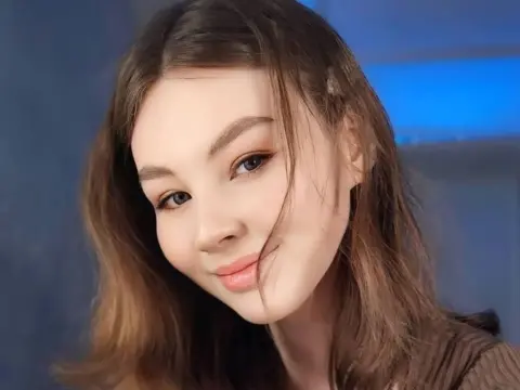LuanneGfroerer cam model