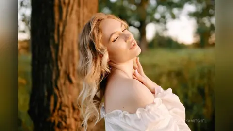 VeronikaMitchel — Beautiful at sunset😍🌼