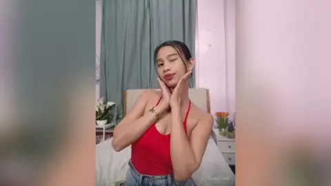 StellaQuinn — Stella
