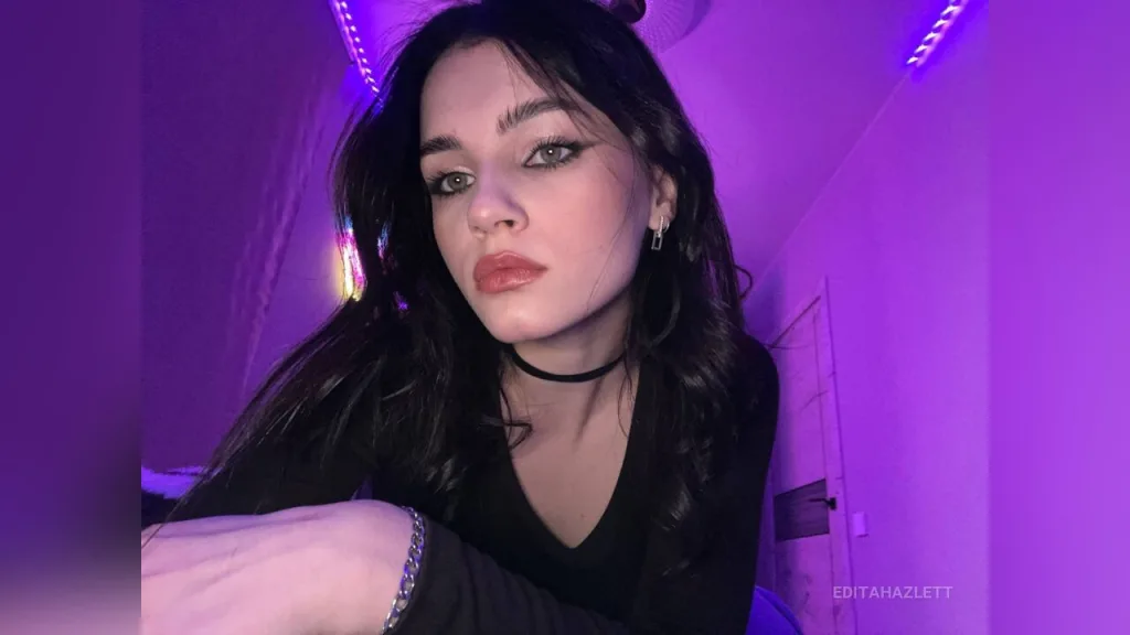 EditaHazlett — live cam