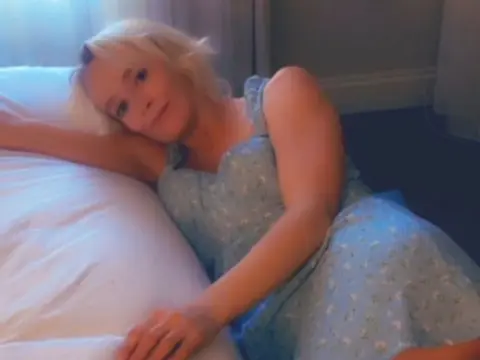 AbbeyLynne cam model