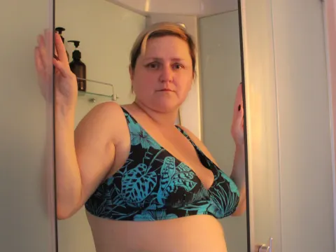 ScarlettHines — LiveJasmin cam model