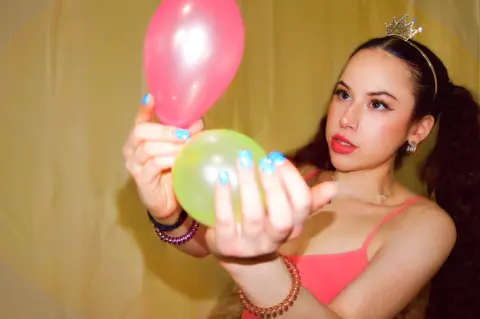 VixenVioletBlue — Streamate Photos
