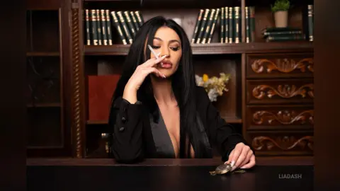 LiaDash — Dominant librarian
