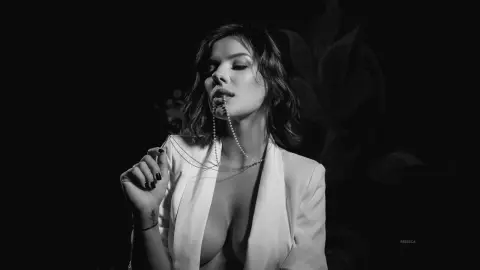 Rebecca — Unseen