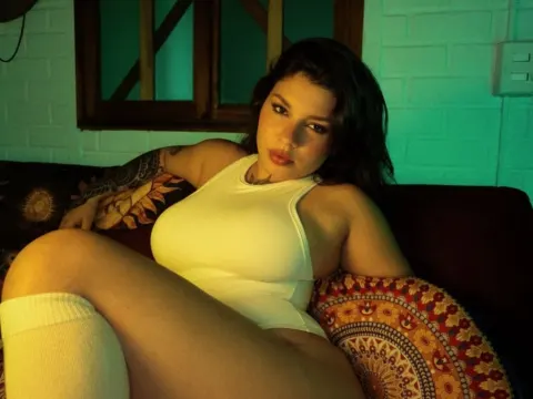 AveryMonroe cam model
