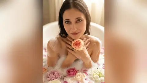 KateLux — 🛀🏾💖