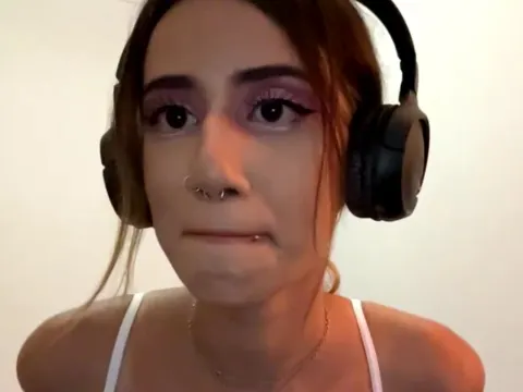 JulySapphire cam model