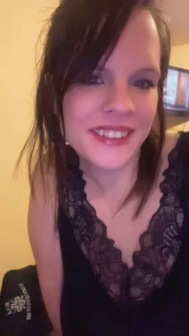 CherryRed36 — Streamate Photos