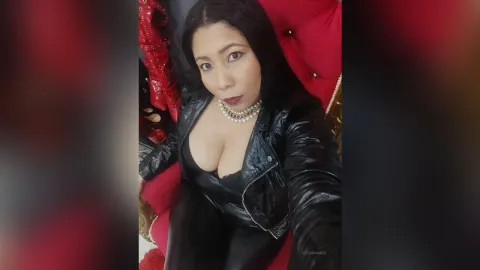 LeizaMagnus — hot latex