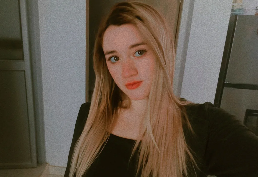 LolaPyle — Streamate Photos