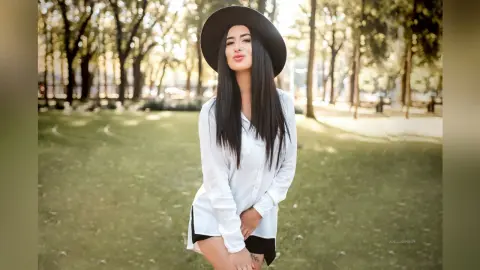 Adeline — 👒👒👒