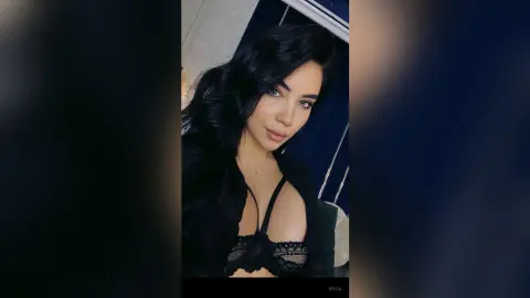 Ryva — Selfie time