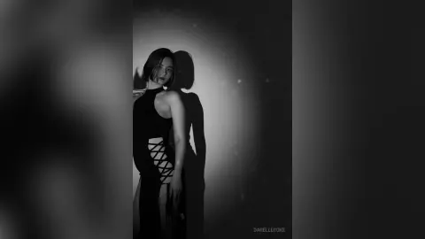 DarelleCoke — Black or white🖤