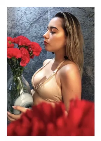 IamIsabella — Streamate Photos