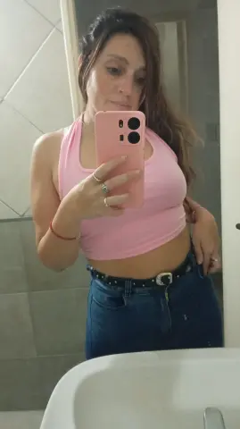 MelanieMcclain — Streamate Photos