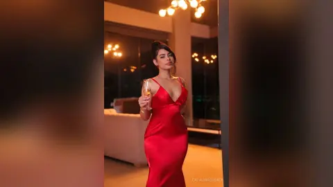 CatalinaCusack — Lady in red