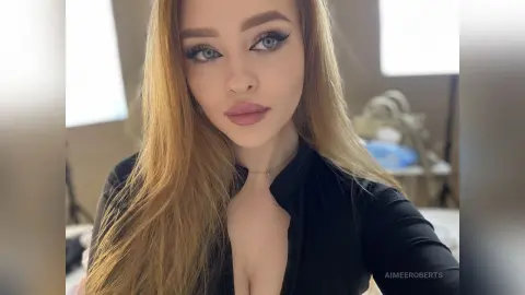 AimeeRoberts — Me
