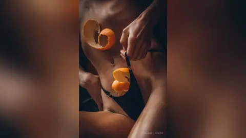 ElizabethSwith — Girl with oranges