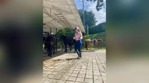 LaurenVenezs — 🐴