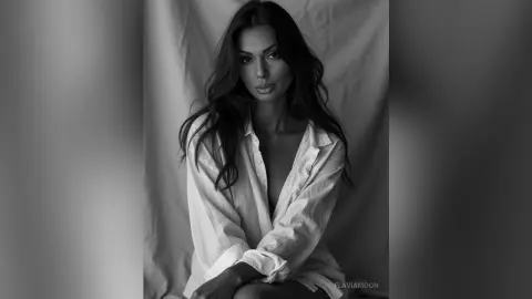 FlaviaMoon — Black and White.