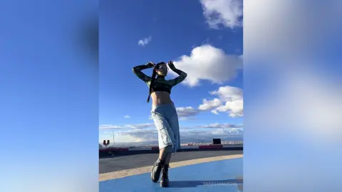 VanesaMartini — Sky High! 🏢