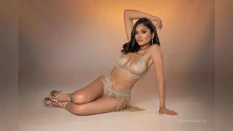 GenesisGarcia — Gold Girl💛