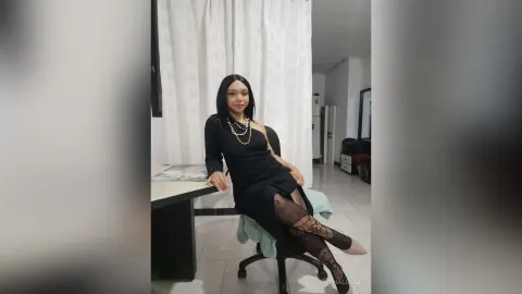 NashaLoule — Casual