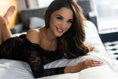 NaughtyLittleEllie — Streamate Photos
