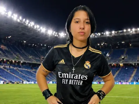 SofiaDan cam model