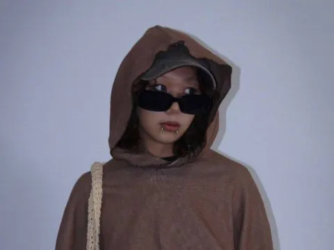 SumikoKrejcik cam model