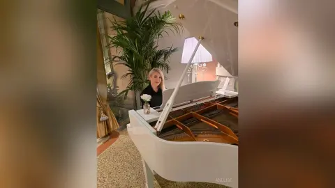 Anelise — Milano Privé