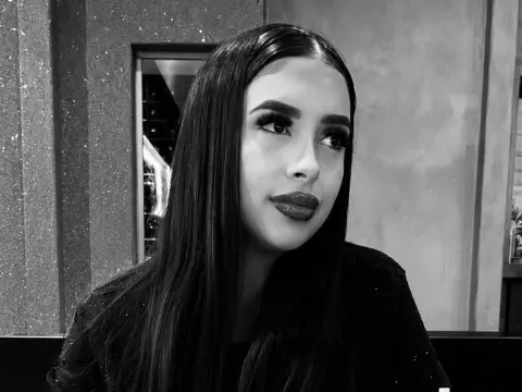 Kiara_606 — Streamate Photos